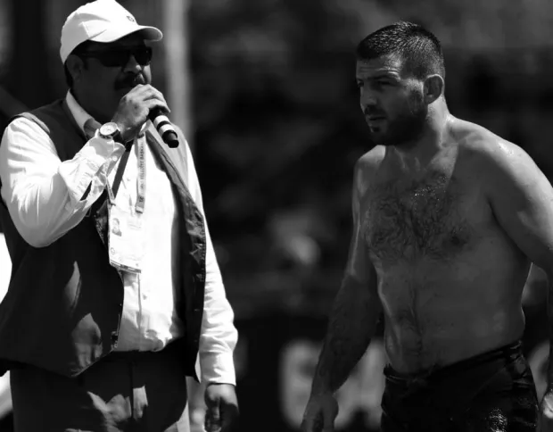 İlkokul öğretmeni para karşılığı “cazgırlık” yapabilir mi?