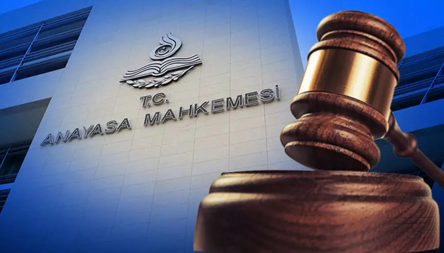 AYM, eşin görev yaptığı yerden başka yere yapılan atamaya hak ihlali dedi