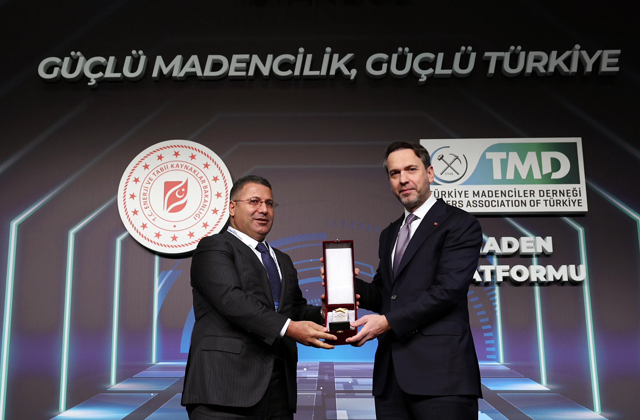 Hasan Yücel’in Genel Müdürü olduğu TÜMAD madencilik üç ödülü birden aldı