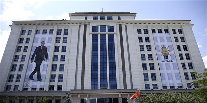 AK Parti, OVP'nin ilk kanun teklifi üzerinde çalışıyor