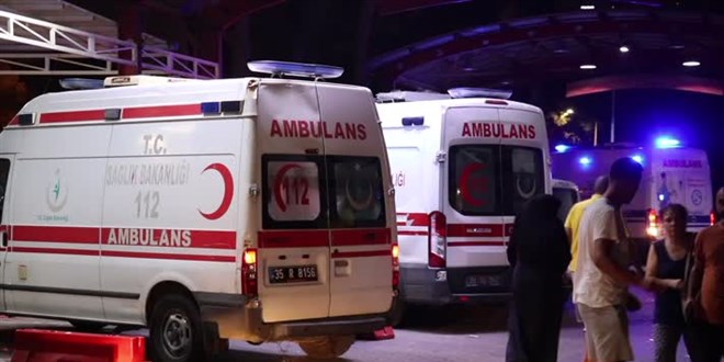 İzmir'de parası gasbedilen emekli polis memuru bıçakla yaralandı