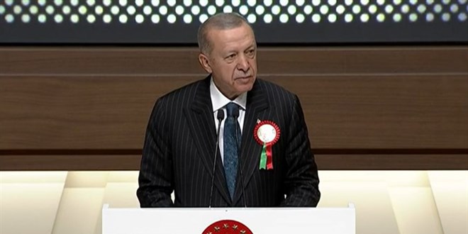 Erdoğan: Meclis'in açılışıyla yeni anayasa girişimlerimizi yeniden başlatacağız
