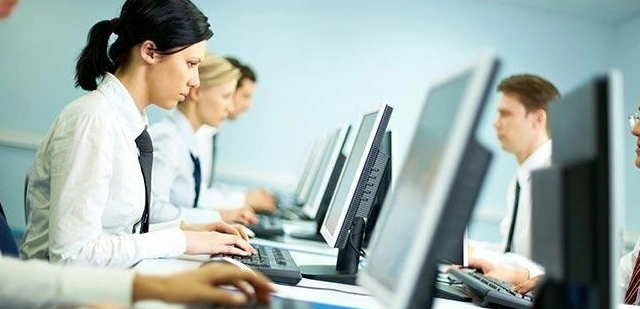 Asgari ücretin artmaması memur maaşlarını olumsuz etkileyecek.