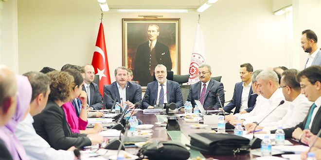 Memurlar kamu işvereninin toplu sözleşmedeki zam teklifini beğenmedi
