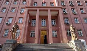 Mesaide bunu yapan yandı!