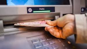 Yarın başlayacak: ATM'ye kartını takan bu yazıyla karşılaşacak