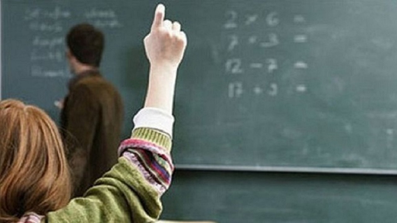 Devlet okulunda görev yapan öğretmenler 'özel ders' verebilir mi?