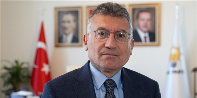 AK Parti, ekim ayı başında Meclis'te 'anayasa' trafiğini başlatacak.