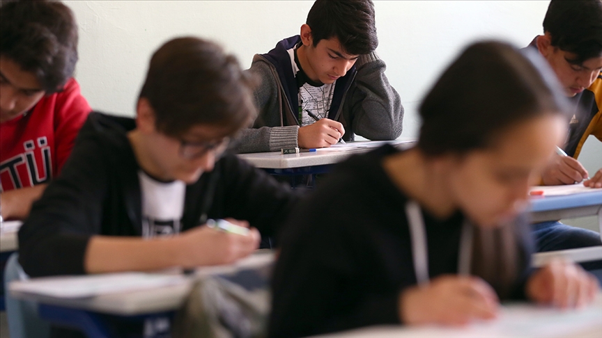 MEB ülke genelinde ortaokul ve liselerde ilk kez yapılacak .