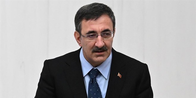 'Yıl sonuna kadar ek bir vergi artışı gündemimizde yok'
